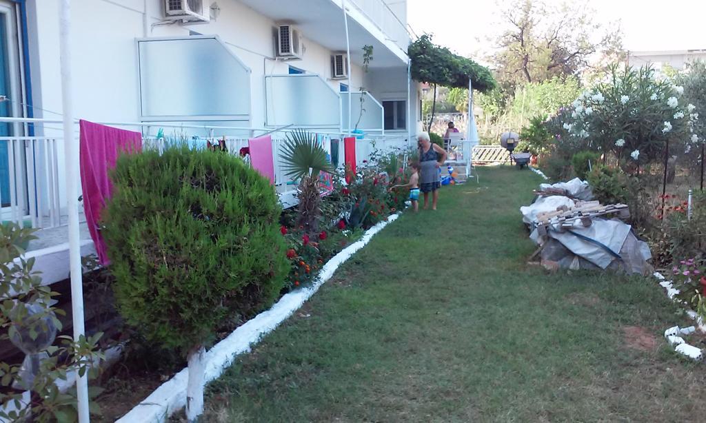 Noula Rooms Makrygialos Exterior foto